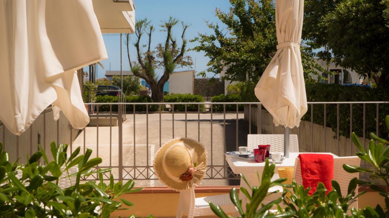 I Suoni Del Mare Apartment Porto San Giorgio Exterior photo