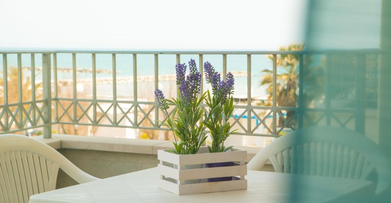 I Suoni Del Mare Apartment Porto San Giorgio Exterior photo