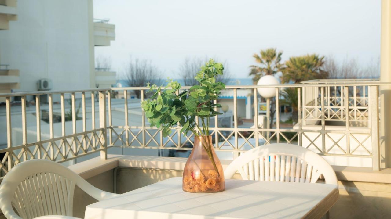 I Suoni Del Mare Apartment Porto San Giorgio Exterior photo